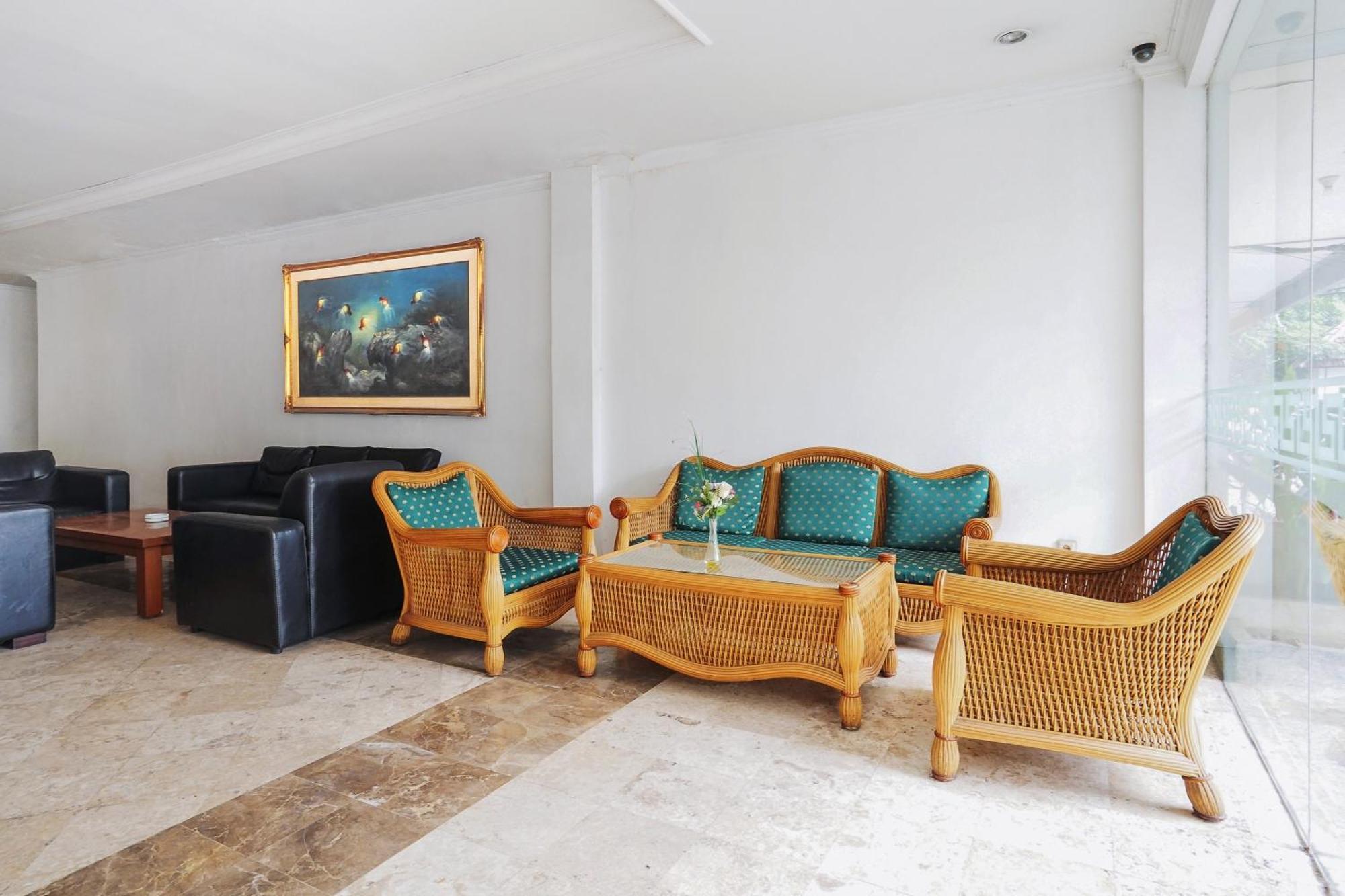 Hotel Istana Permata Ngagel à Sorabaya Extérieur photo
