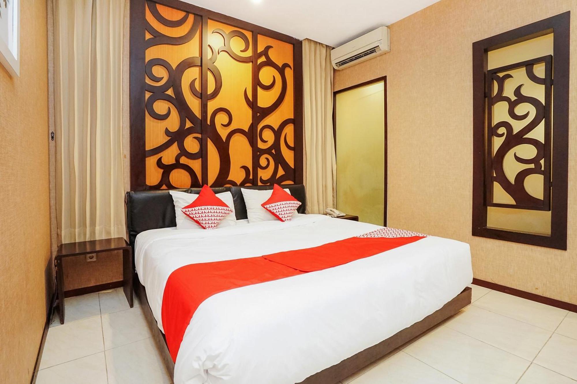 Hotel Istana Permata Ngagel à Sorabaya Extérieur photo