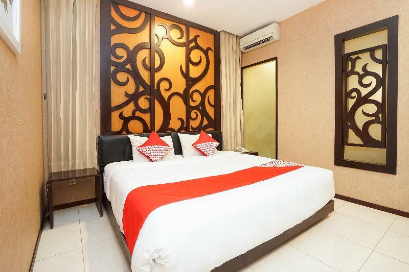 Hotel Istana Permata Ngagel à Sorabaya Extérieur photo