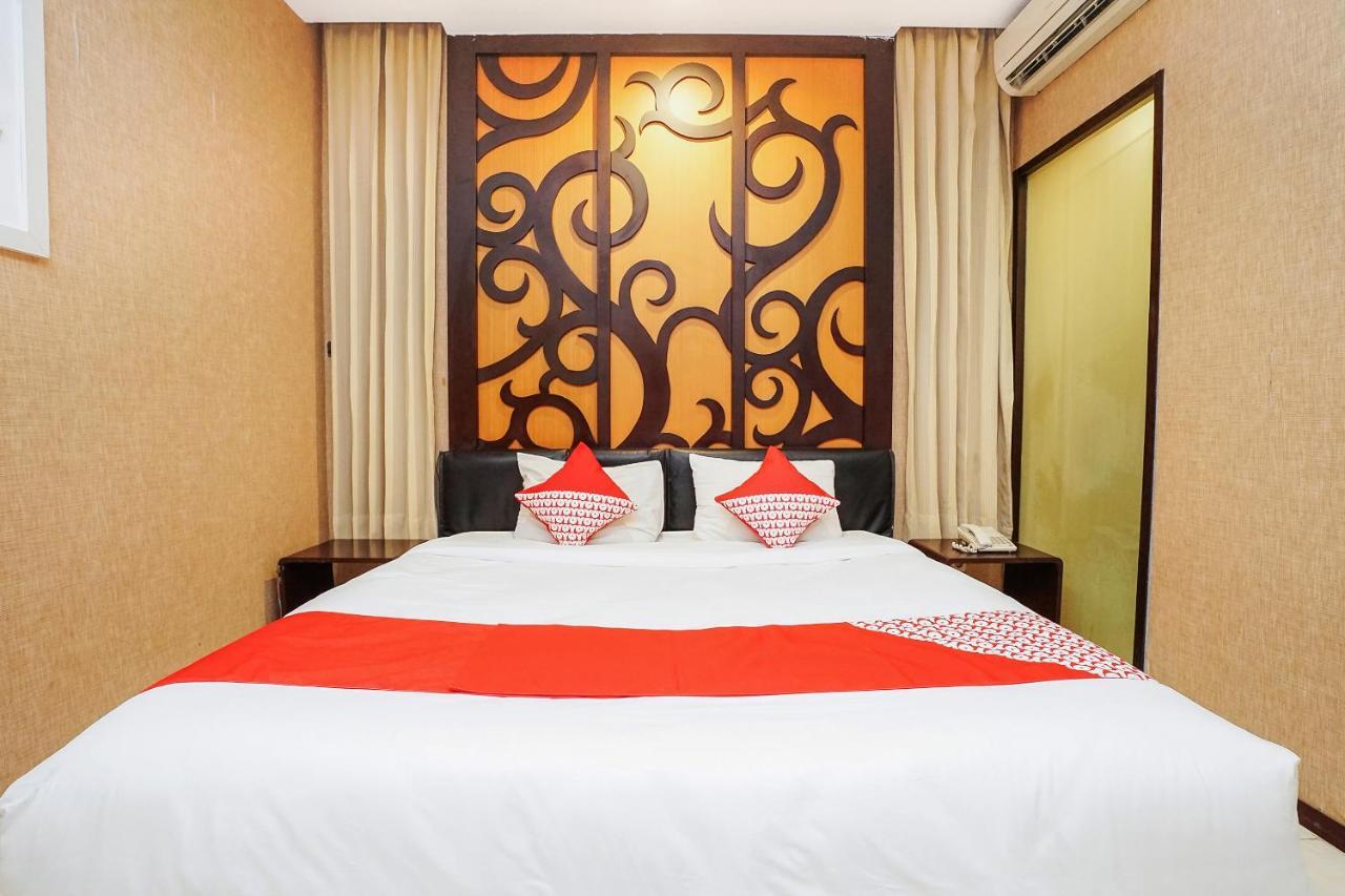 Hotel Istana Permata Ngagel à Sorabaya Extérieur photo