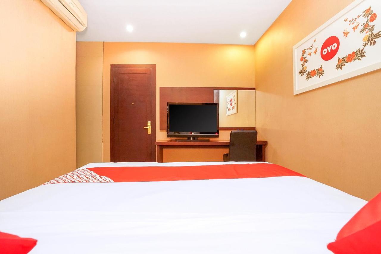 Hotel Istana Permata Ngagel à Sorabaya Extérieur photo