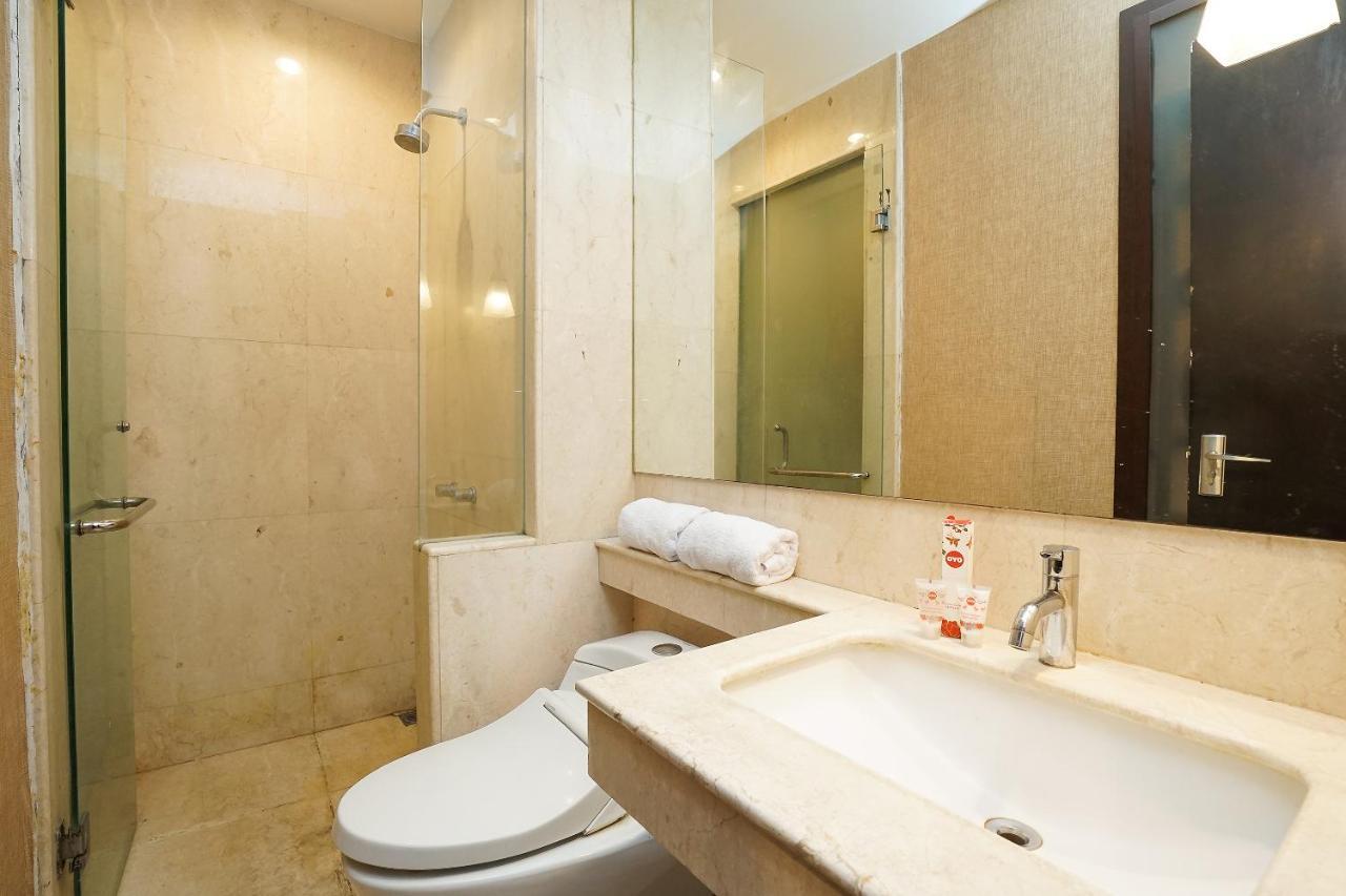 Hotel Istana Permata Ngagel à Sorabaya Chambre photo