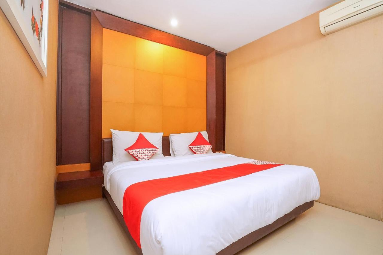 Hotel Istana Permata Ngagel à Sorabaya Extérieur photo
