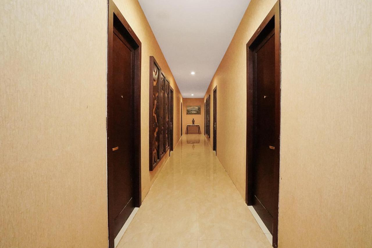 Hotel Istana Permata Ngagel à Sorabaya Extérieur photo
