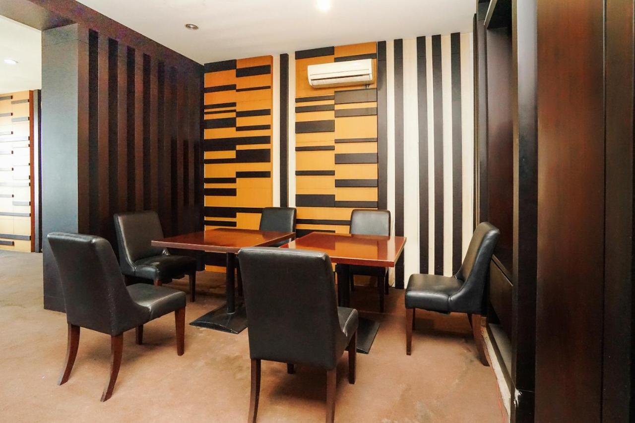 Hotel Istana Permata Ngagel à Sorabaya Extérieur photo